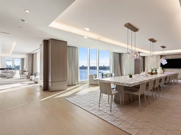 30 Riverside Boulevard image 11 of 15