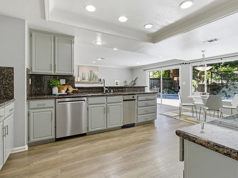 3480 Shadow Creek Dr — Photo 8