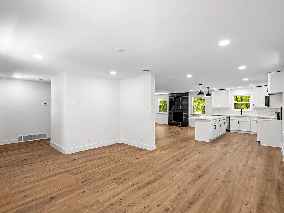 2206 Tosca Ln