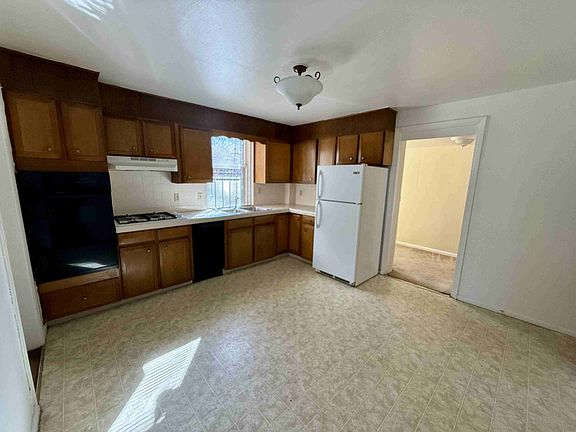 3rd image of 1145 N Clarkson St APT 1