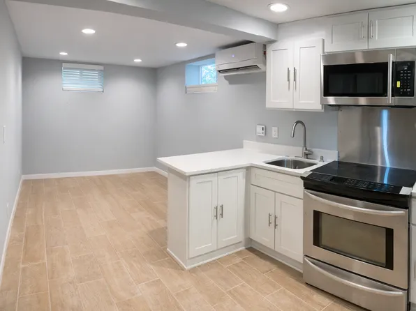 2347 S J St, Tacoma, WA