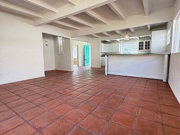 3rd image of 54066 Avenida Velasco