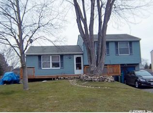 20 Downs Meadow Ct, Hamlin, NY 14464