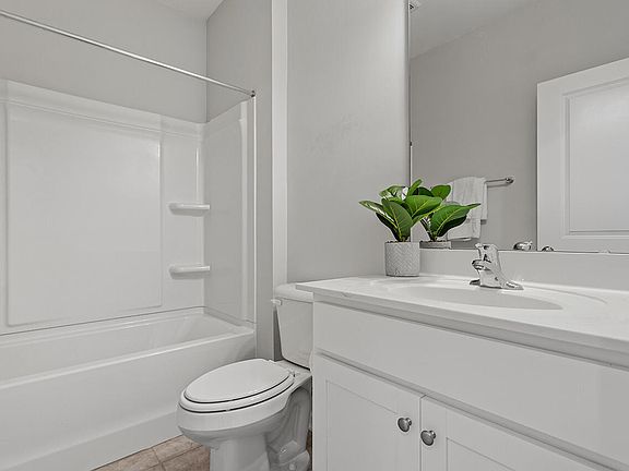 4th image of 1016 Manorhaven Dr