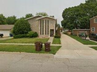 377 W Adams St APT 3, Manteno, IL 60950