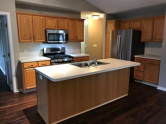 5th image of 3725 Kinnrow Ct NW #3725