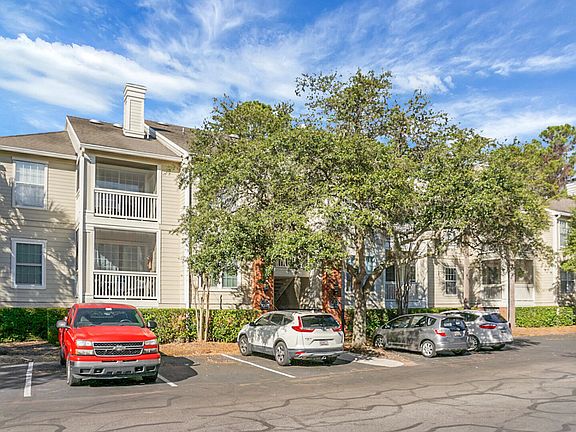2nd image of 1600 Long Grove Dr Unit 1223