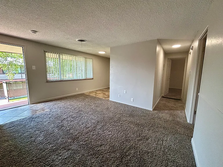 1107 Carr — Photo 29