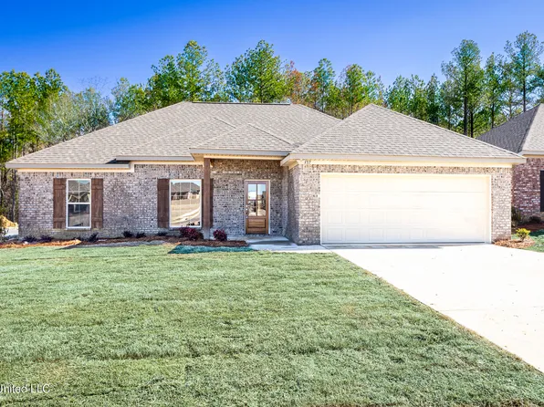 937 Riverside Ln, Pearl, MS 39208