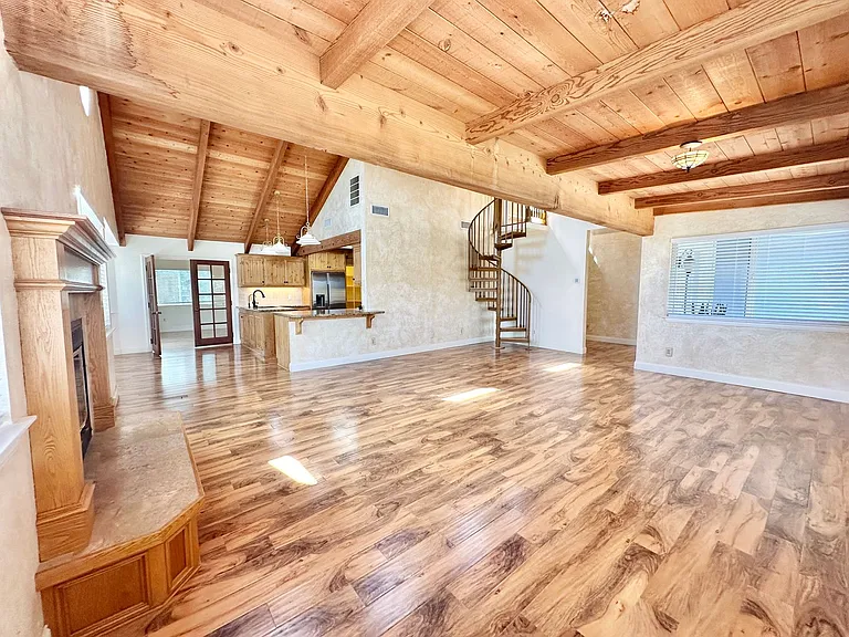 2573 Gum Tree Ln — Photo 9