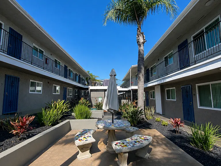 Vista Capri Apartments in Kearny Mesa — Photo 20