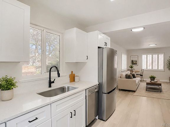 5th image of 1558 Spruce Street