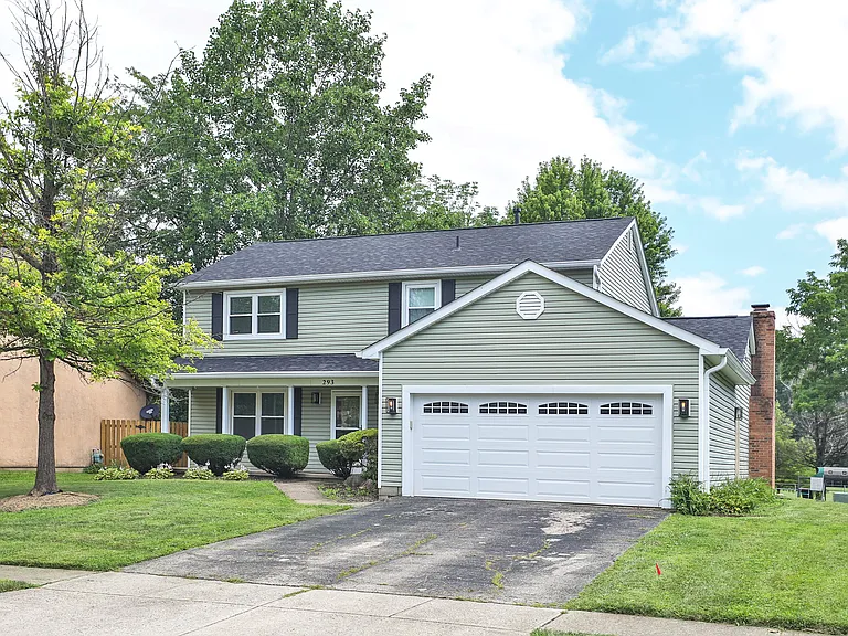 293 Sumption Dr — Photo 2