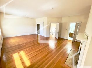 1712 Beacon St #PENTHOUSE, Brookline, MA 02445