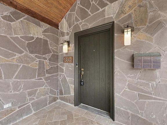 5th image of 2304 E Shurts Cir