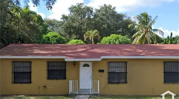 3 bed, 1348 sqft, $3,100 — Photo 1