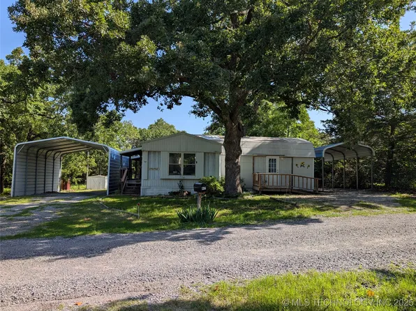 97 Cherokee St, Canadian, OK 74425