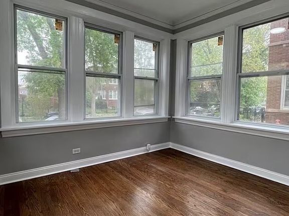 4th image of 4918 N Monticello Ave #1