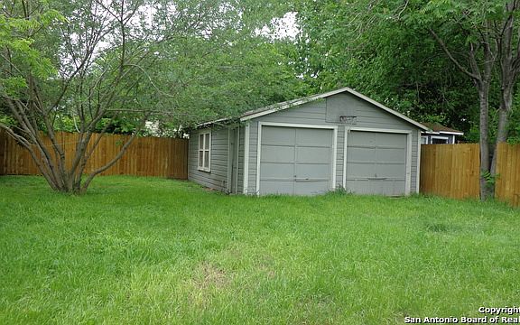 4th image of 143 Querida Ave