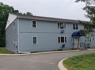 105 Horse Pond Rd APT B, Salem, CT 06420