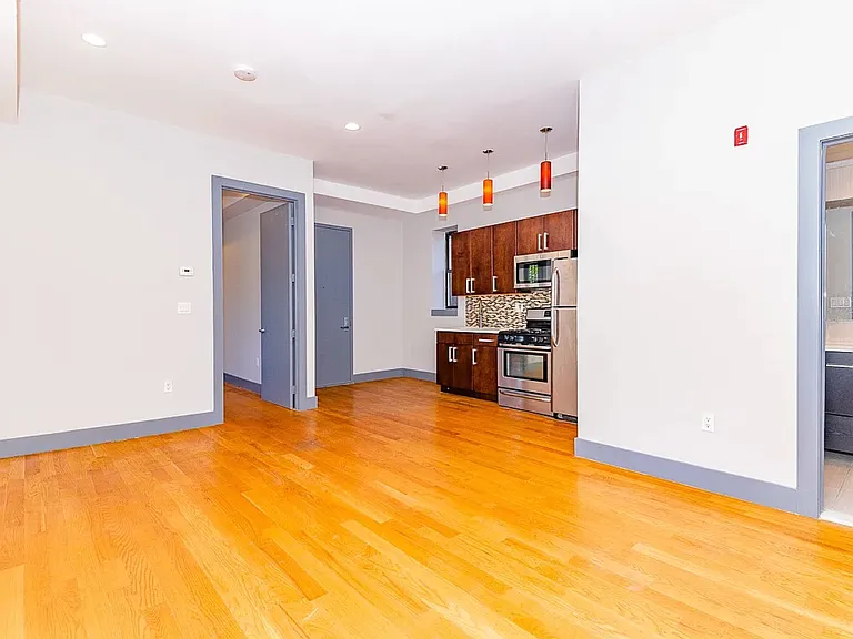 355 Stockton St #1B — Photo 6