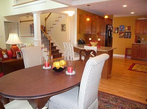 3rd image of 35 Holly Cir