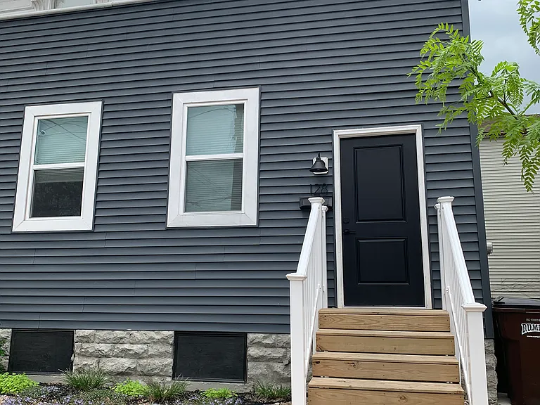 128 W 9th St — Photo 1