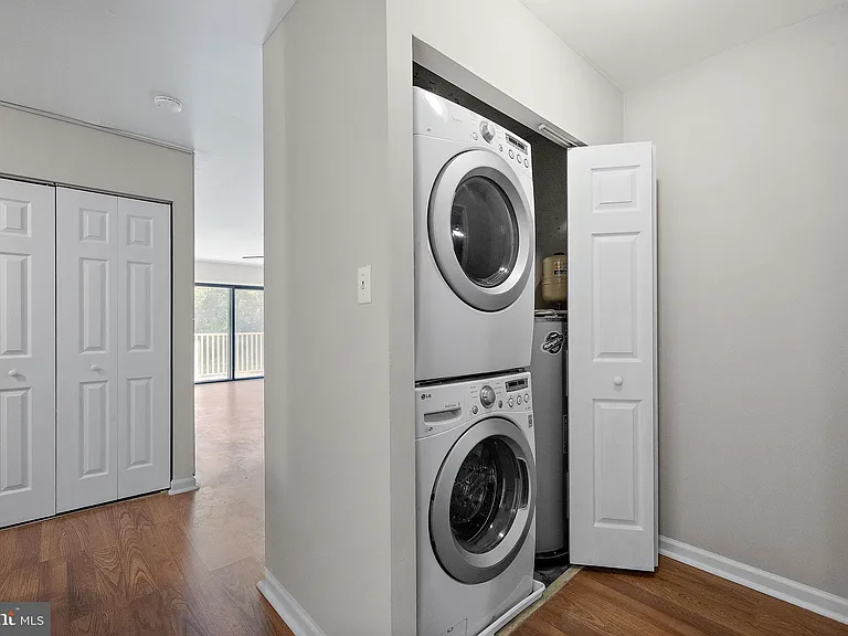 200 Campbell Cir #E-14 — Photo 14