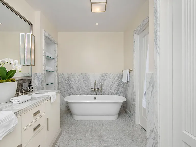 The Residences at Palisades Village — Photo 60