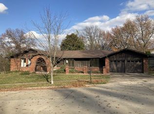 717 Guenevere Dr, Ballwin, MO 63011