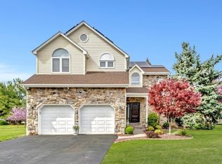 7 Rine Rd, Hillsborough, NJ 08844