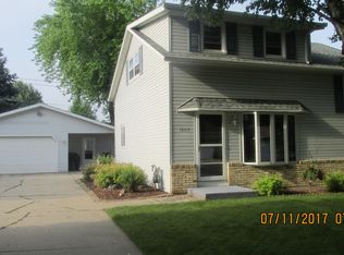 1223 Jackson St, Manitowoc, WI 54220