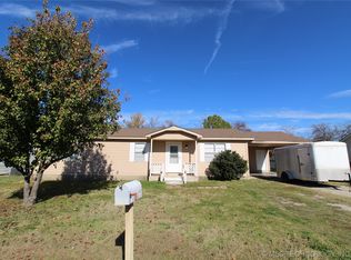 60 Mistletoe St, Lone Grove, OK 73443
