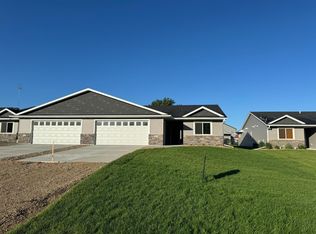 665 Saint Paul Rd, Zumbrota, MN 55992