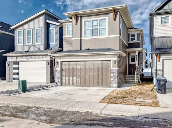 240 S Creekstone Row SW, Calgary, AB T2X 4Y5