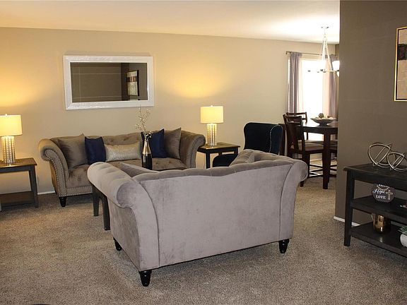 5th image of 2160 Canterbury Dr