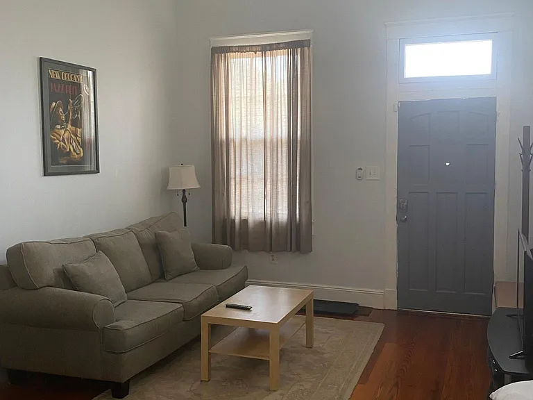 3703 Laurel St — Photo 4