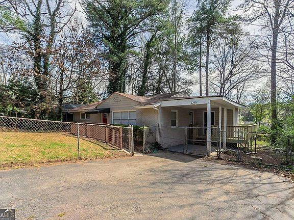 2nd image of 3425 Longleaf Dr
