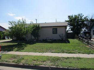 2401 Lee Ave, Garden City, KS 67846