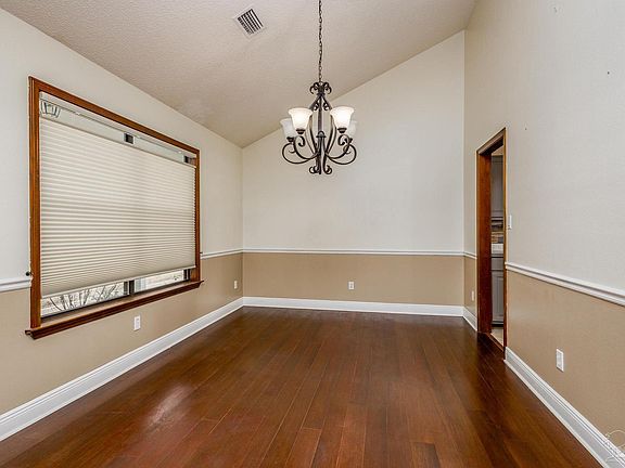 3rd image of 1830 Kings Way Dr