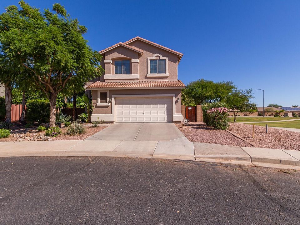 1st image of 16512 W Saguaro Ln