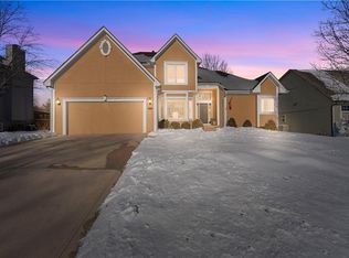 2316 SW 10th St, Lees Summit, MO 64081