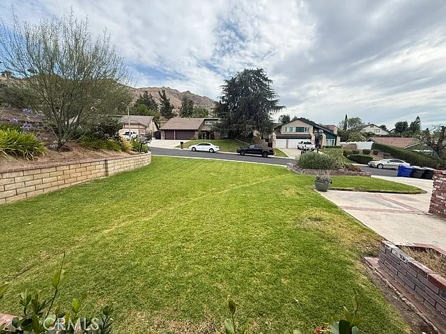 23058 Peacock Ct — Photo 39