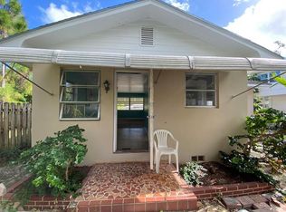 824 N J St, Lake Worth, FL 33460