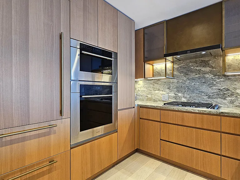 1100 Ala Moana Blvd — Photo 8