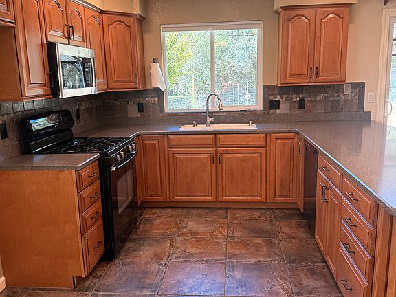 2nd image of 17838 Dean Rd