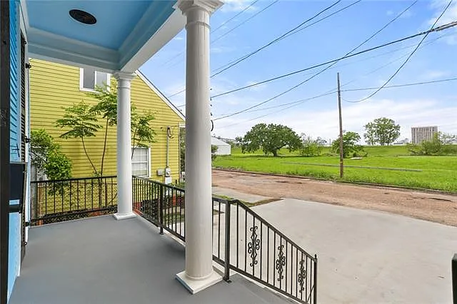 3 bed, 2.0 bath, 1463 sqft, $2,250 — Photo 4