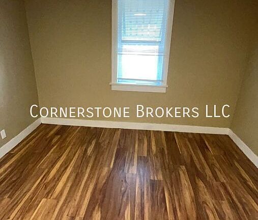 5th image of 829 State St #2