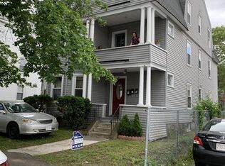 10 Ives St, Worcester, MA 01603