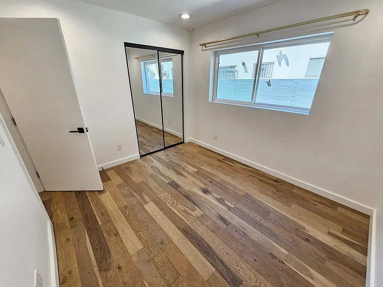 4260 Laurel Canyon Blvd — Photo 16